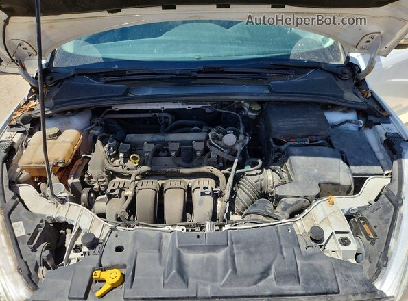 1FADP3F23GL351118 2016 FORD FOCUS Белый Вид задней части салона