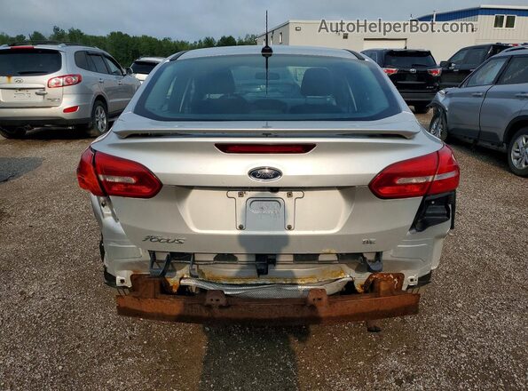 1FADP3F23HL255846 2017 FORD FOCUS Серебряный Вид сзади
