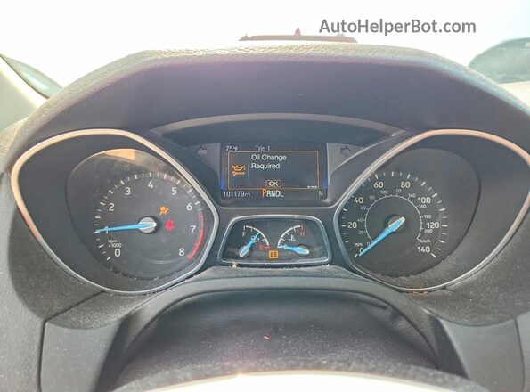 1FADP3F23HL294758 2017 FORD FOCUS Silver Vista del cuadro de instrumentos