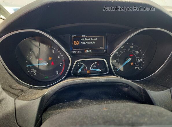1FADP3F23HL295019 2017 FORD FOCUS Red Вид щитка приладів