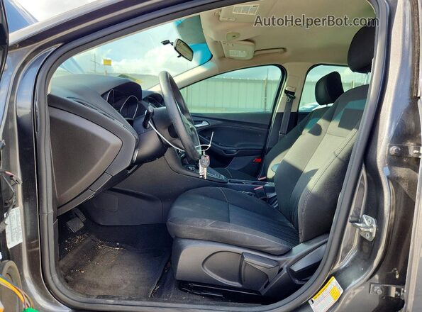 1FADP3F23HL304916 2017 FORD FOCUS Gray Vista interior delantera