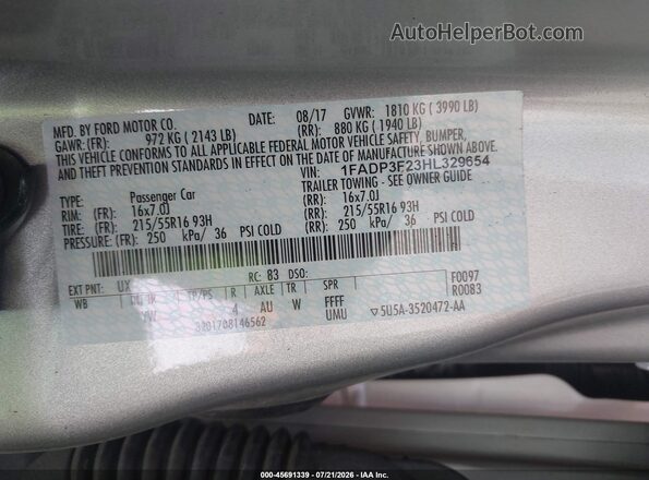 1FADP3F23HL329654 2017 FORD FOCUS Silver ძრავის განყოფილების ხედი