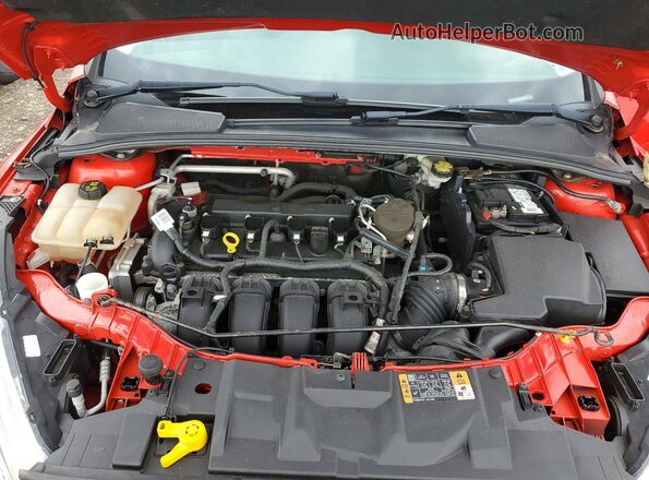 1FADP3F24GL280186 2016 FORD FOCUS Red Widok wnętrza z tyłu