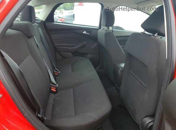 1FADP3F24GL280186 2016 FORD FOCUS Red Widok tylnych siedzeń