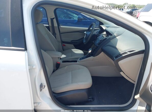 1FADP3F24GL290927 2016 FORD FOCUS White წინა სალონის ხედი