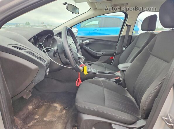 1FADP3F24GL359292 2016 FORD FOCUS Silver Вид салону спереду