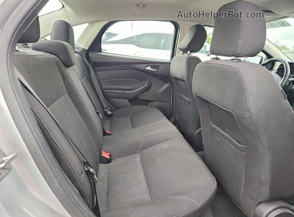 1FADP3F24GL359292 2016 FORD FOCUS Silver Вид задніх сидінь