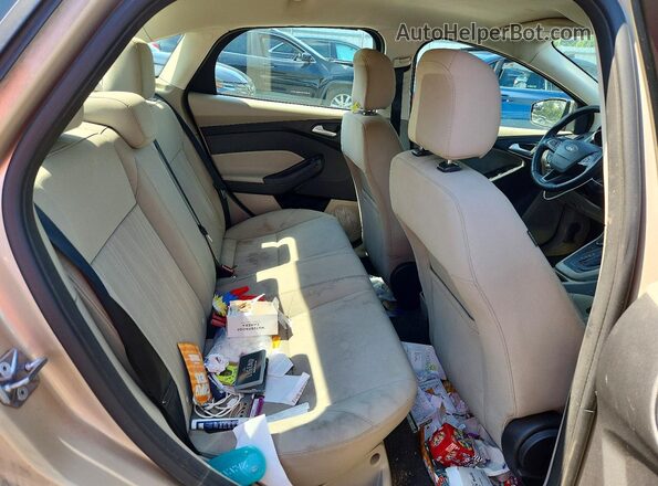 1FADP3F24HL212312 2017 FORD FOCUS Бежевый Вид задних сидений