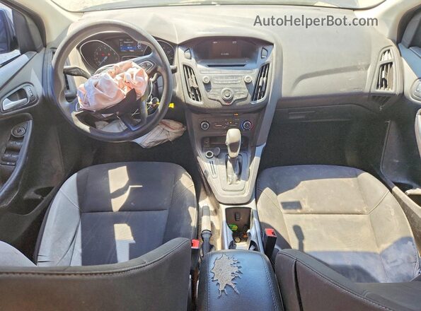 1FADP3F24HL266869 2017 FORD FOCUS Gray Vista del salpicadero