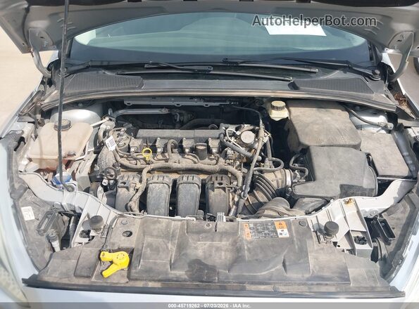 1FADP3F24HL288435 2017 FORD FOCUS Silver Вид ззаду