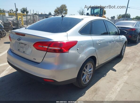 1FADP3F24HL296406 2017 FORD FOCUS Silver Задня права чверть