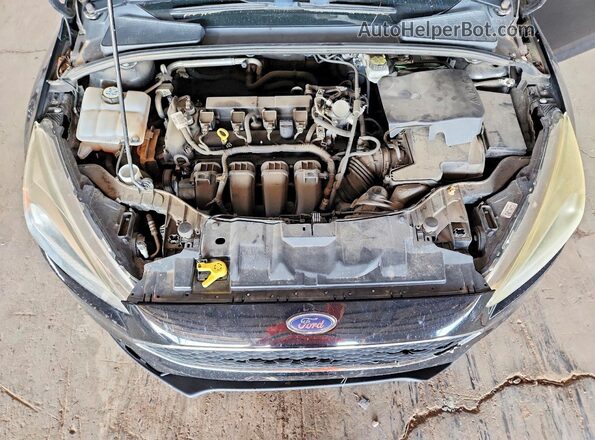 1FADP3F24HL315455 2017 FORD FOCUS Черный Вид задней части салона