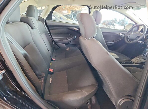 1FADP3F24HL315455 2017 FORD FOCUS Черный Вид задних сидений