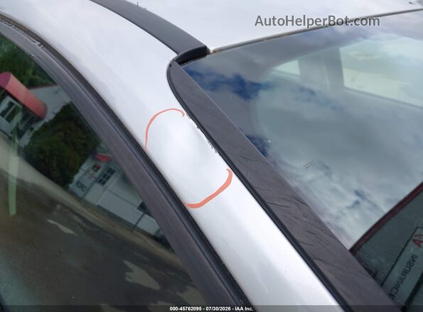 1FADP3F24HL320154 2017 FORD FOCUS Silver Вид спереду
