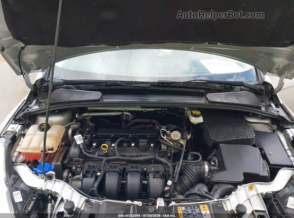1FADP3F24HL320154 2017 FORD FOCUS Silver Вид ззаду
