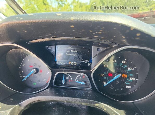 1FADP3F24HL321000 2017 FORD FOCUS Red Vista del cuadro de instrumentos