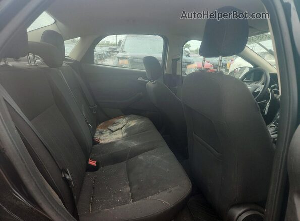 1FADP3F24JL231223 2018 FORD FOCUS Black Widok tylnych siedzeń