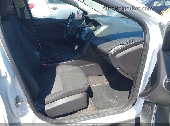1FADP3F24JL250192 2018 FORD FOCUS White Вид салону спереду