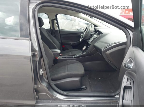 1FADP3F24JL258440 2018 FORD FOCUS Gray წინა სალონის ხედი