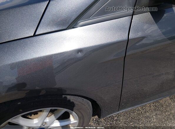 1FADP3F24JL328258 2018 FORD FOCUS Серый Вид спереди