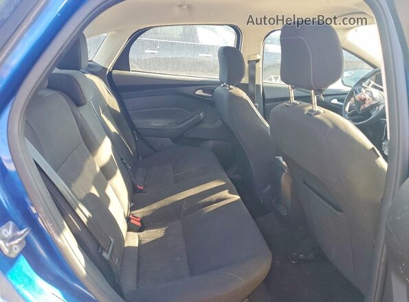 1FADP3F24JL328583 2018 FORD FOCUS Blue Հետևի նստատեղերի տեսք
