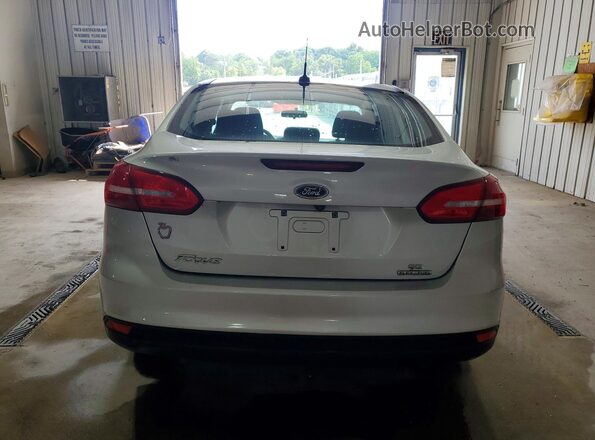 1FADP3F25GL270136 2016 FORD FOCUS Silver უკანა ხედი