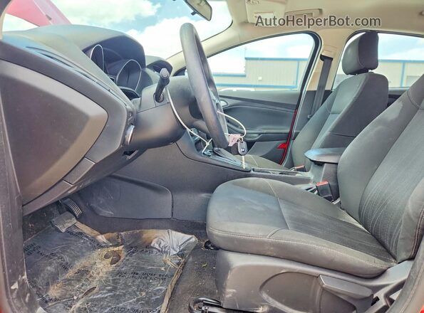 1FADP3F25GL319920 2016 FORD FOCUS Красный Вид салона спереди
