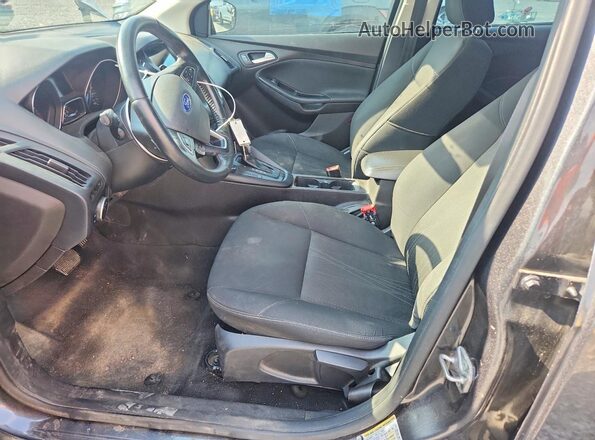 1FADP3F25GL379549 2016 FORD FOCUS Серый Вид салона спереди