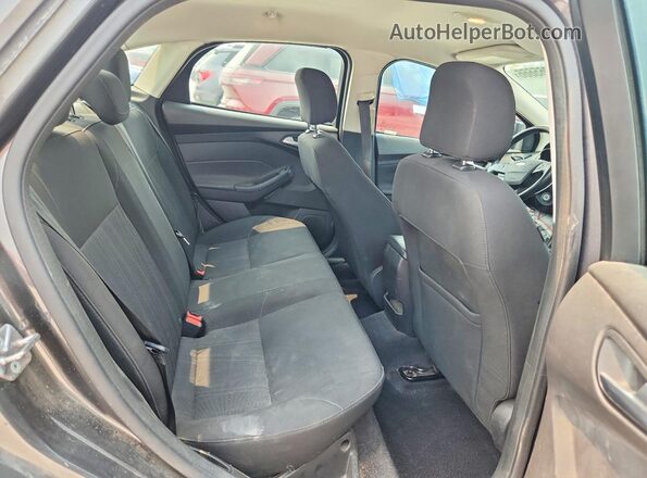 1FADP3F25JL292399 2018 FORD FOCUS Gray Widok tylnych siedzeń