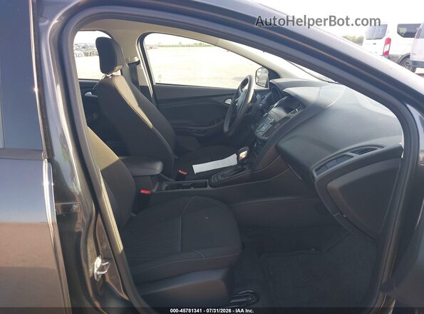 1FADP3F25JL317172 2018 FORD FOCUS Серый Вид салона спереди