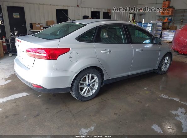 1FADP3F25JL328284 2018 FORD FOCUS Silver Trasero derecho