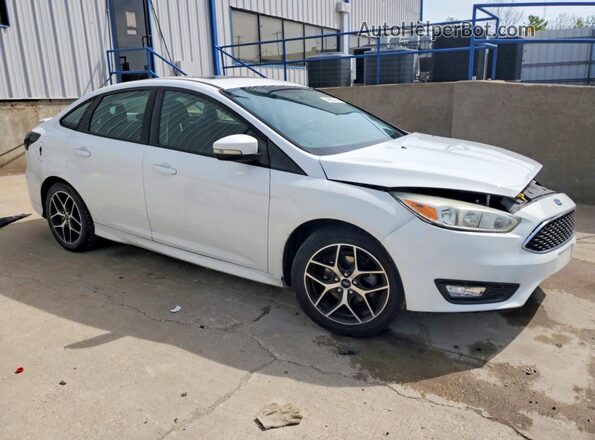 1FADP3F26GL224234 2016 FORD FOCUS Белый Передняя правая четверть