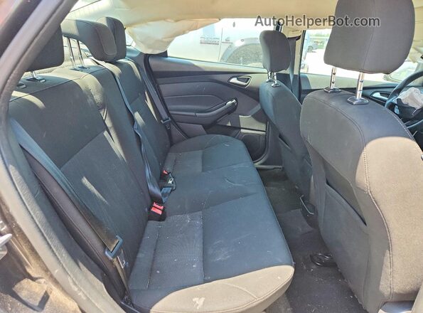 1FADP3F26GL226758 2016 FORD FOCUS Серый Вид задних сидений
