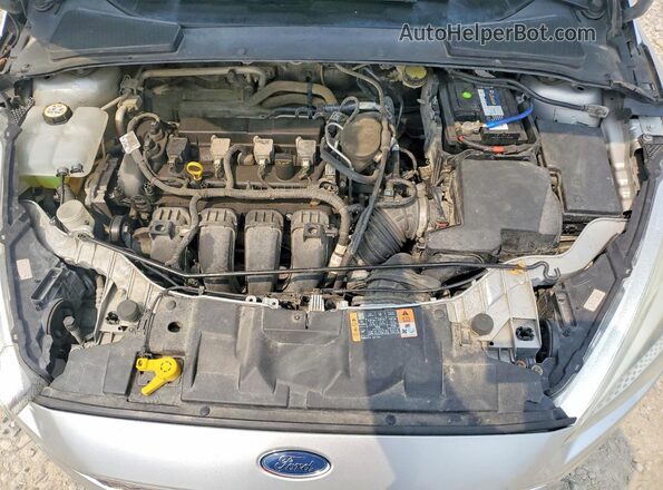 1FADP3F26GL281369 2016 FORD FOCUS Silver Vista interior trasera