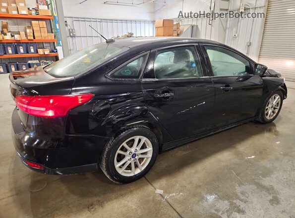 1FADP3F26HL258837 2017 FORD FOCUS Black Задня права чверть