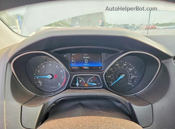 1FADP3F26HL325727 2017 FORD FOCUS Silver Widok zestawu wskaźników