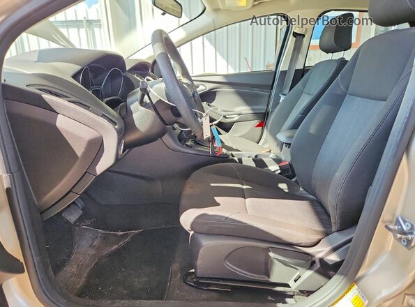 1FADP3F26JL218540 2018 FORD FOCUS Cream Սալոնի դիմացի տեսք