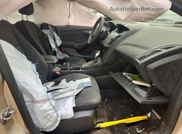 1FADP3F26JL301837 2018 FORD FOCUS Gold Vista interior delantera
