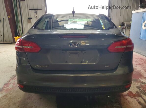 1FADP3F26JL315981 2018 FORD FOCUS Gray Вид ззаду