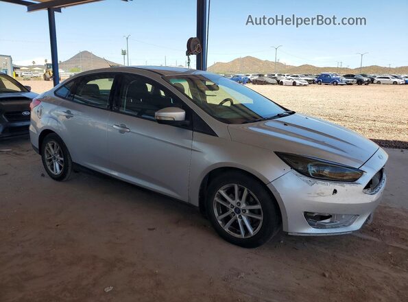 1FADP3F27GL268646 2016 FORD FOCUS Silver Przód prawy
