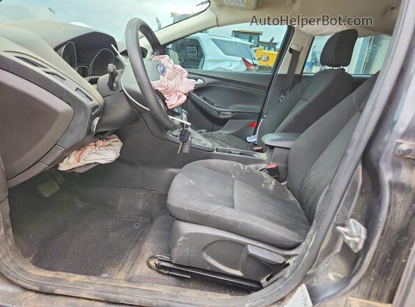 1FADP3F27GL391556 2016 FORD FOCUS Gray Front interior view
