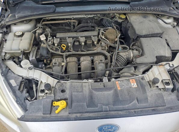 1FADP3F27GL395221 2016 FORD FOCUS Silver Вид задньої частини салону