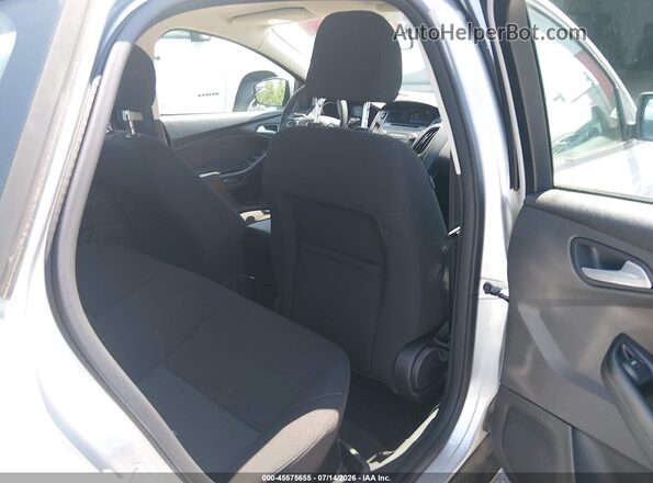 1FADP3F27HL320326 2017 FORD FOCUS Silver VIN კოდის სტიკერის ხედი