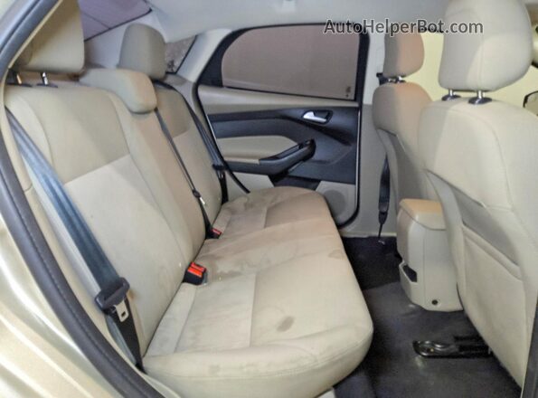 1FADP3F27JL204050 2018 FORD FOCUS Gold Vista de los asientos traseros