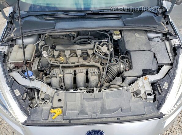 1FADP3F27JL249327 2018 FORD FOCUS Silver Вид задньої частини салону