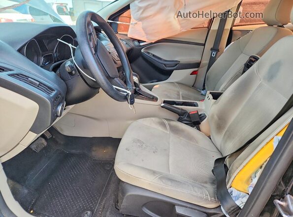 1FADP3F27JL260294 2018 FORD FOCUS Black Вид салону спереду