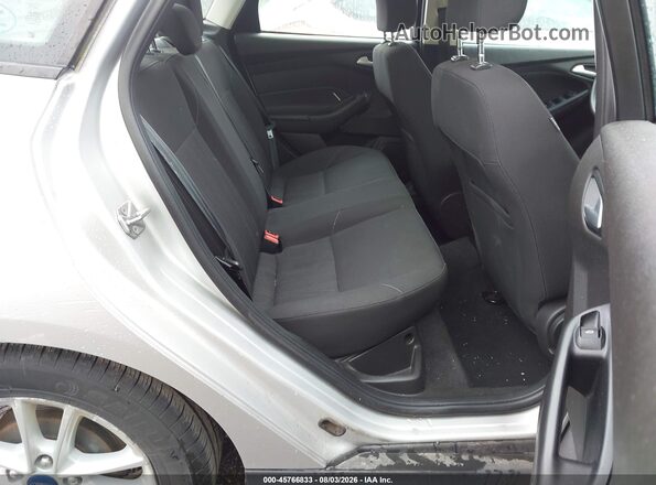 1FADP3F28GL303100 2016 FORD FOCUS Silver VIN կոդի պիտակի տեսք