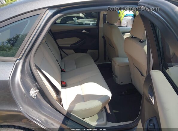 1FADP3F28HL247127 2017 FORD FOCUS Gray VIN կոդի պիտակի տեսք