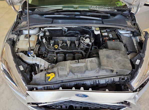 1FADP3F28JL203795 2018 FORD FOCUS Silver Սալոնի հետևի տեսք