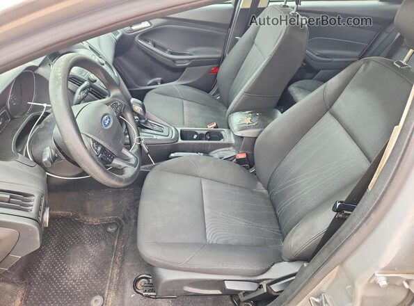 1FADP3F28JL226655 2018 FORD FOCUS Silver Widok wnętrza z przodu